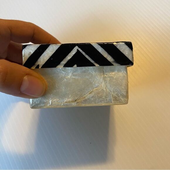Capiz Shell mother of pearl Trinket Box Jewelry White black Lid Coastal 3x3x2.5 - Picture 5 of 9